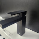 Vida Kilani Single Hole Faucet Matte Black Floormodel Clearance as is (153)-4