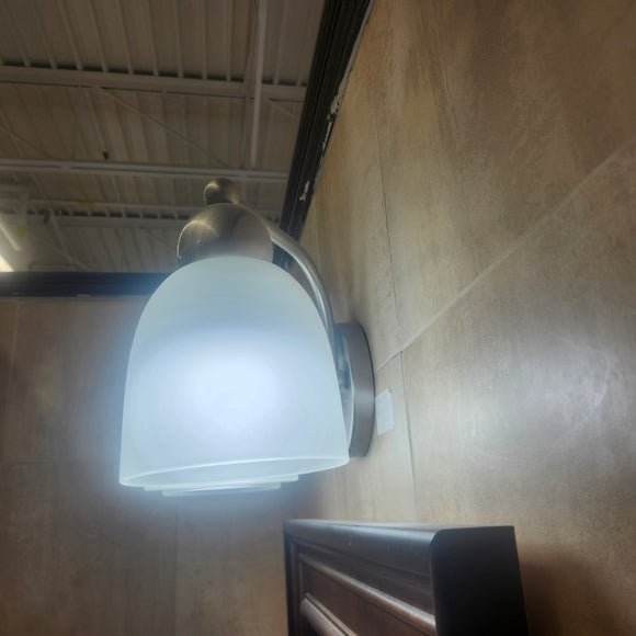 Sea Gull Bathroom Lighting Fixture Floormodel Clearance As Is (H17)
