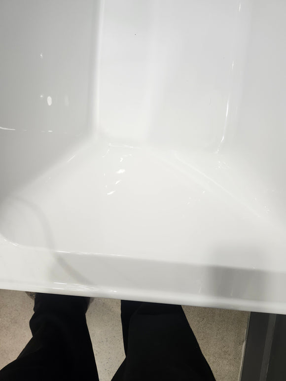 Aura Alcove Tub with Skirt Floormodel Clearance with Skirt Left Hand Drin As is 60 x 32 forma