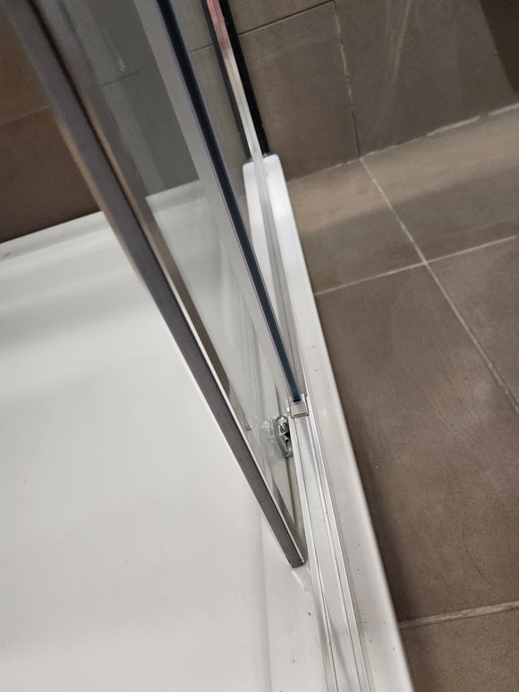 Vida Snap 60x79 Shower Door and 60x42 Vida Shower Base Combo (as is) k4