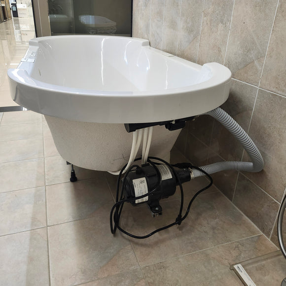 Duravit Sharck Drop In 74 3/4 x 35 1/4 Air Jet Freestanding Bathtub Floormodel Clearance As is M8