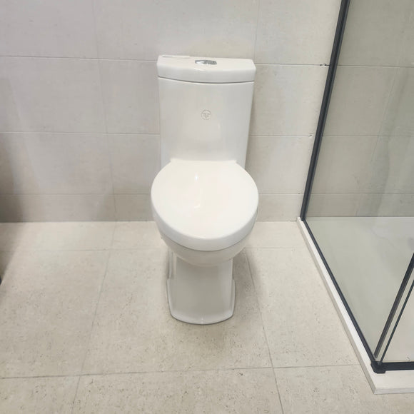 American Standard Boulevar 1pc Elongated Dual Flush Right Height 2891200020 Toilet Floormodel as is m5