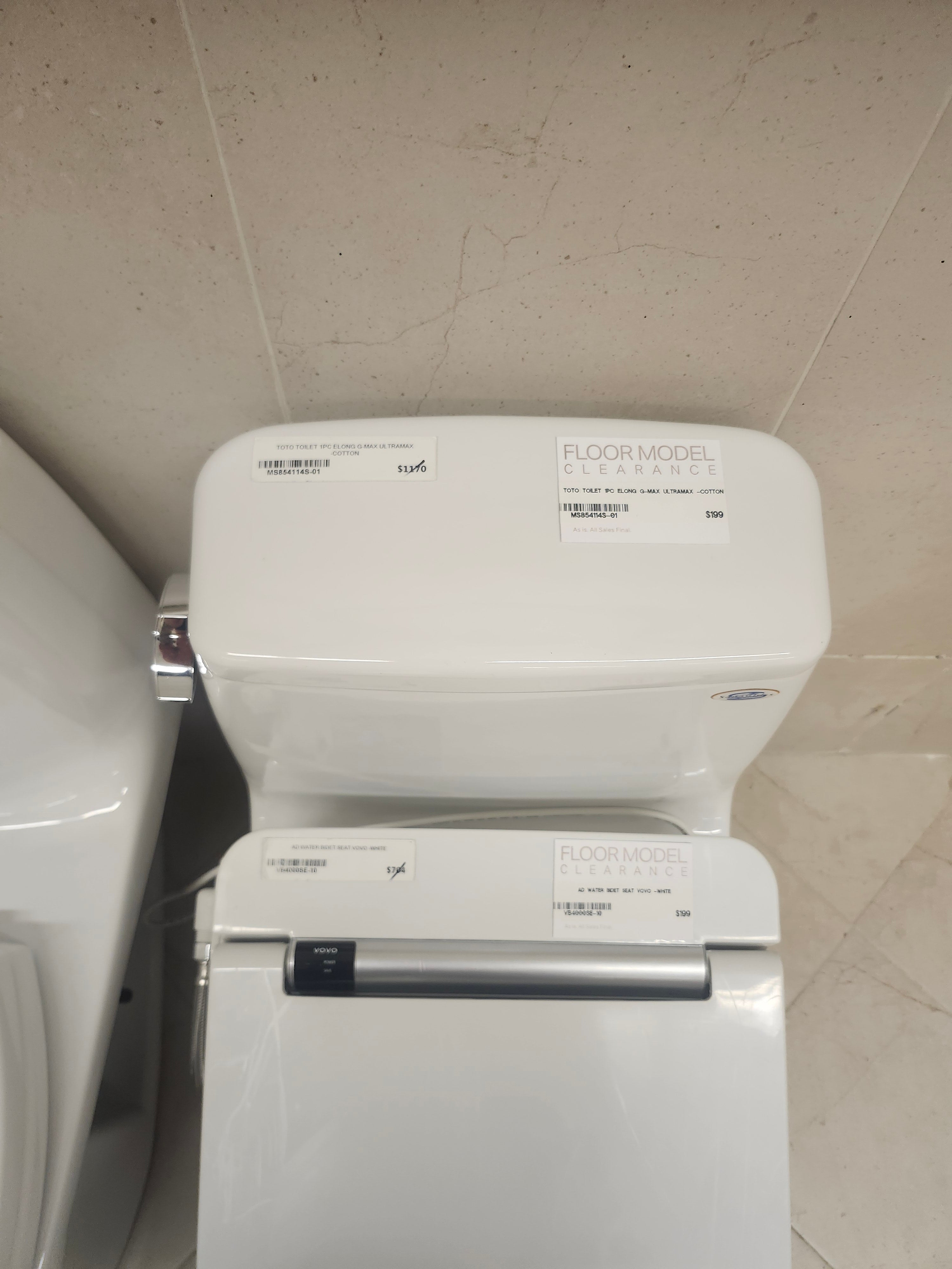 Toto Ultramax G-Max Toilet and AD waters Vovo Bidet Seat Combo (as is)