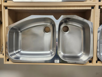 Franke Kitchen Undermount Sink 38 x 20 Vision Stainless Steel 2 Bowl Floormodel Clearance As is