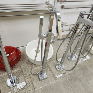 Aquabrass Roman Deck Tub Filler with Hand Held Shower Head Chrome Floormodel as is