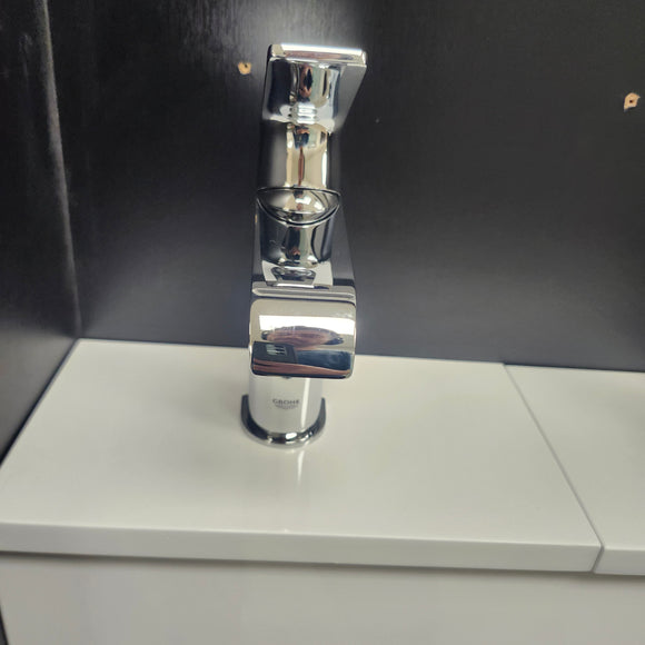 Grohe Eurostyle Cosmopolitan Single Hole Faucet Sold as is Floormodel Clearance (153)