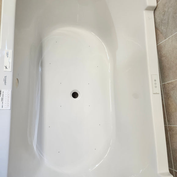 Duravit Sharck Drop In 74 3/4 x 35 1/4 Air Jet Freestanding Bathtub Floormodel Clearance As is M8