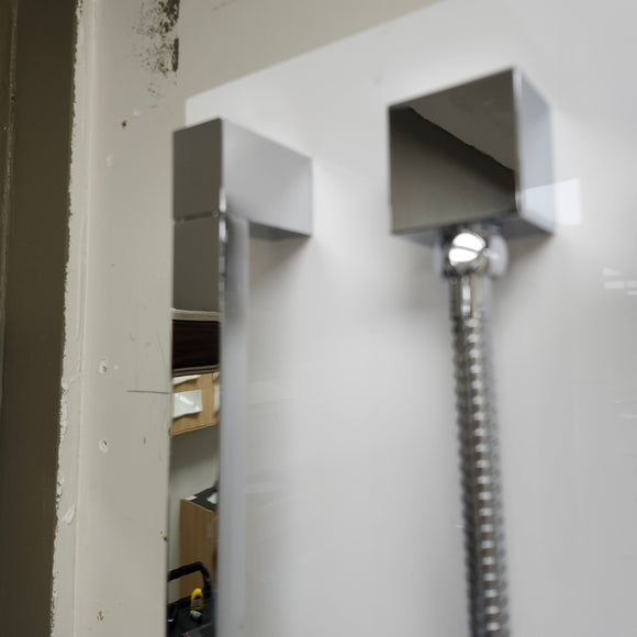 Aura Unity Elita Shower Kit Thermostatic with Valve Floormodel Clearance as is