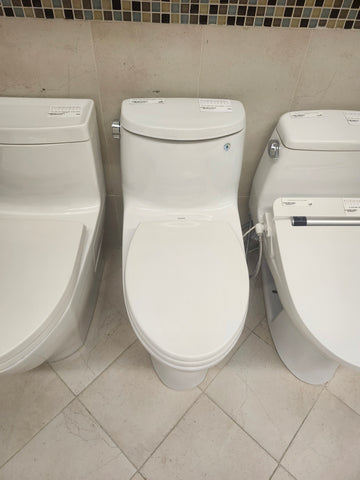 Toto Ultramax 2 Elongated Toilet (as is)