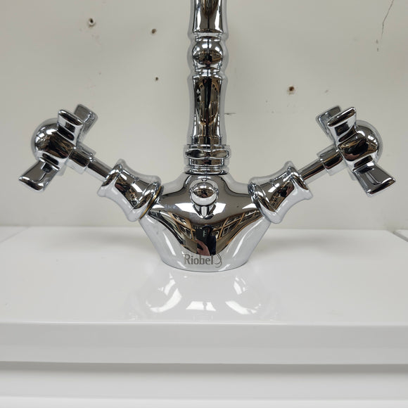 Riobel Single Hole Classic Bathroom Faucet with Lever Handle Floormodel As Is