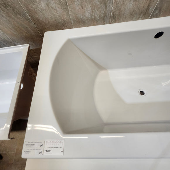 Primula Alcove 65 x 35 Built In Bathtub White 4066AA1 Floormodel Clearance as is M10