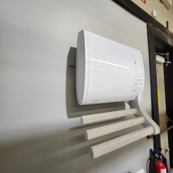 Convectair Heater 24 x 20 750/1000W 120V Jaxx White with Towel Warmer Floormodel as is i15