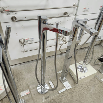 Aquabrass Roman Deck Tub Filler Metro Chrome With Hand Held Shower Head Floormodel Clearance As Is