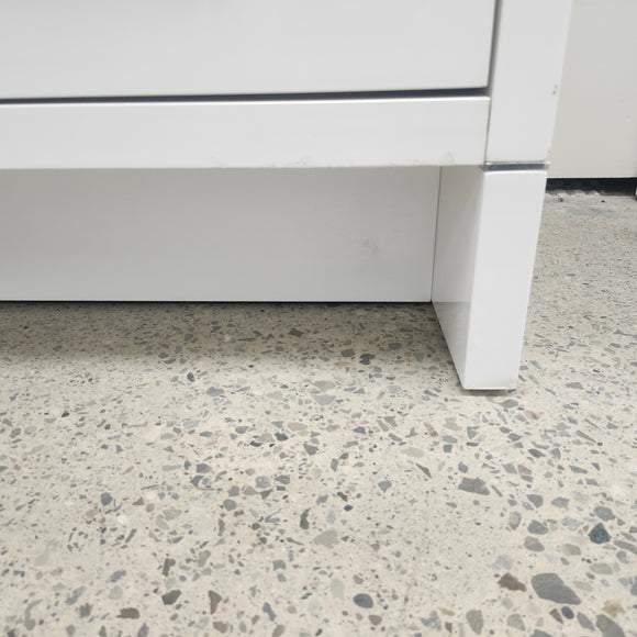 Vida 60 Inch Floormount Bathroom Vanity no countertop sold as is Floormodel Clearance (212)