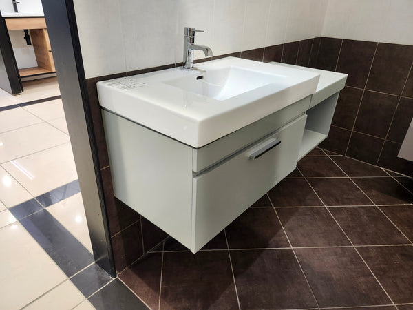30" Fairmont Design Vanity & Countertop Combo with Bridge (as is)