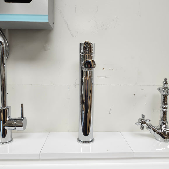 Single Hole Bathroom Faucet with Lever Handle Floormodel As Is