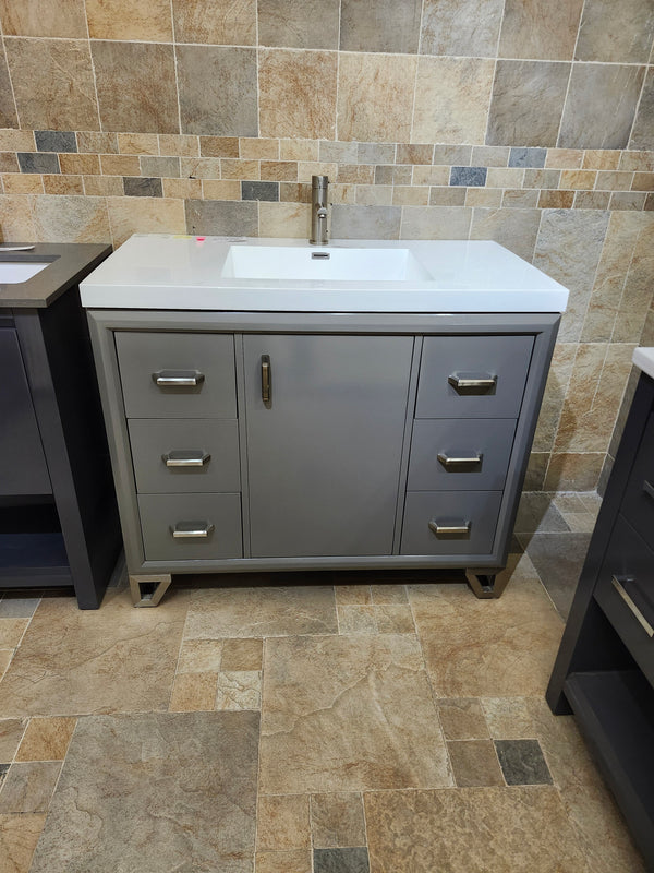42" Fairmont Design Vanity & Countertop Combo (as is)