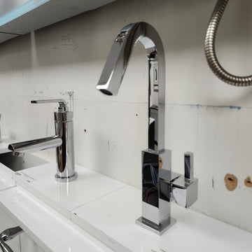 Single Hole Bathroom Faucet with Lever Handle Floormodel As Is