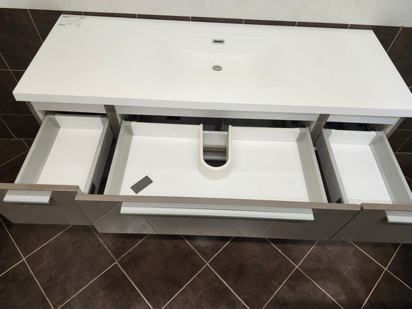55" Rubi Vanity & Countertop Combo (as is) l2