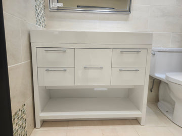 39" Vero Glossy White Vanity with Countertop Combo (as is) - 0