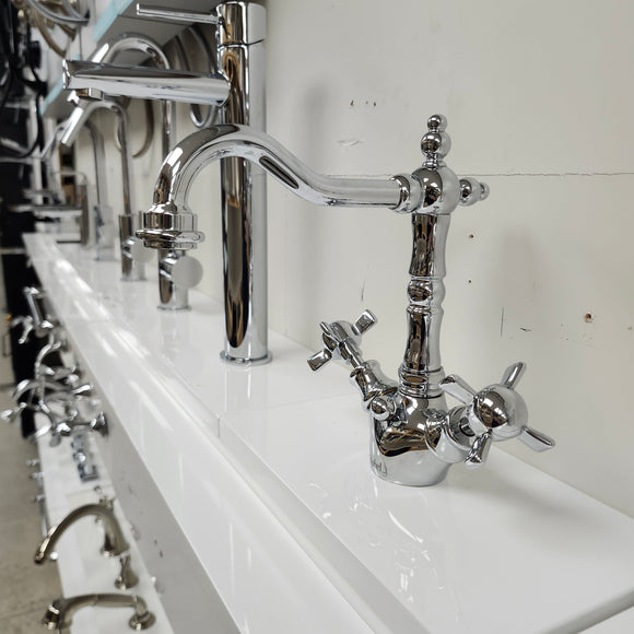 Riobel Single Hole Classic Bathroom Faucet with Lever Handle Floormodel As Is
