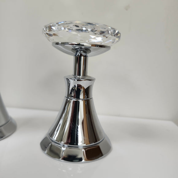 Grohe Bathroom Faucet Kenisongton Round 8cc 3 Hole Chrome and Crystal handles Floormodel Clearance as is