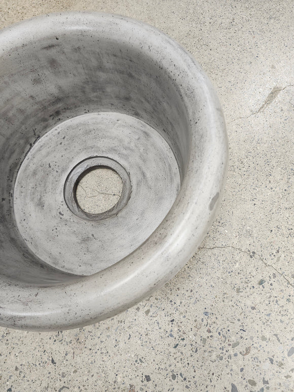 Native Trails 16 inch round drop bar sink Floormodel Clearance As is Etobicoke pozo stone