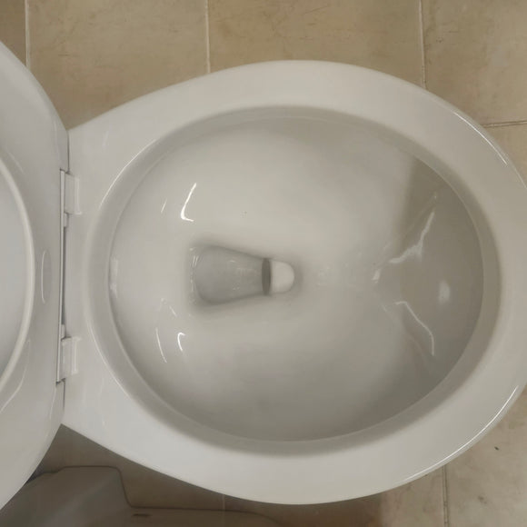 Kohler 2pc Toilet with Seat Floormodel Clearance as is K4467 K4197 K4639  I12
