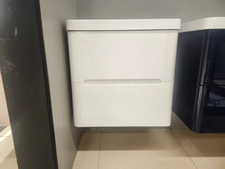 24" Geo White Wall Vanity with Countertop Combo (as is)