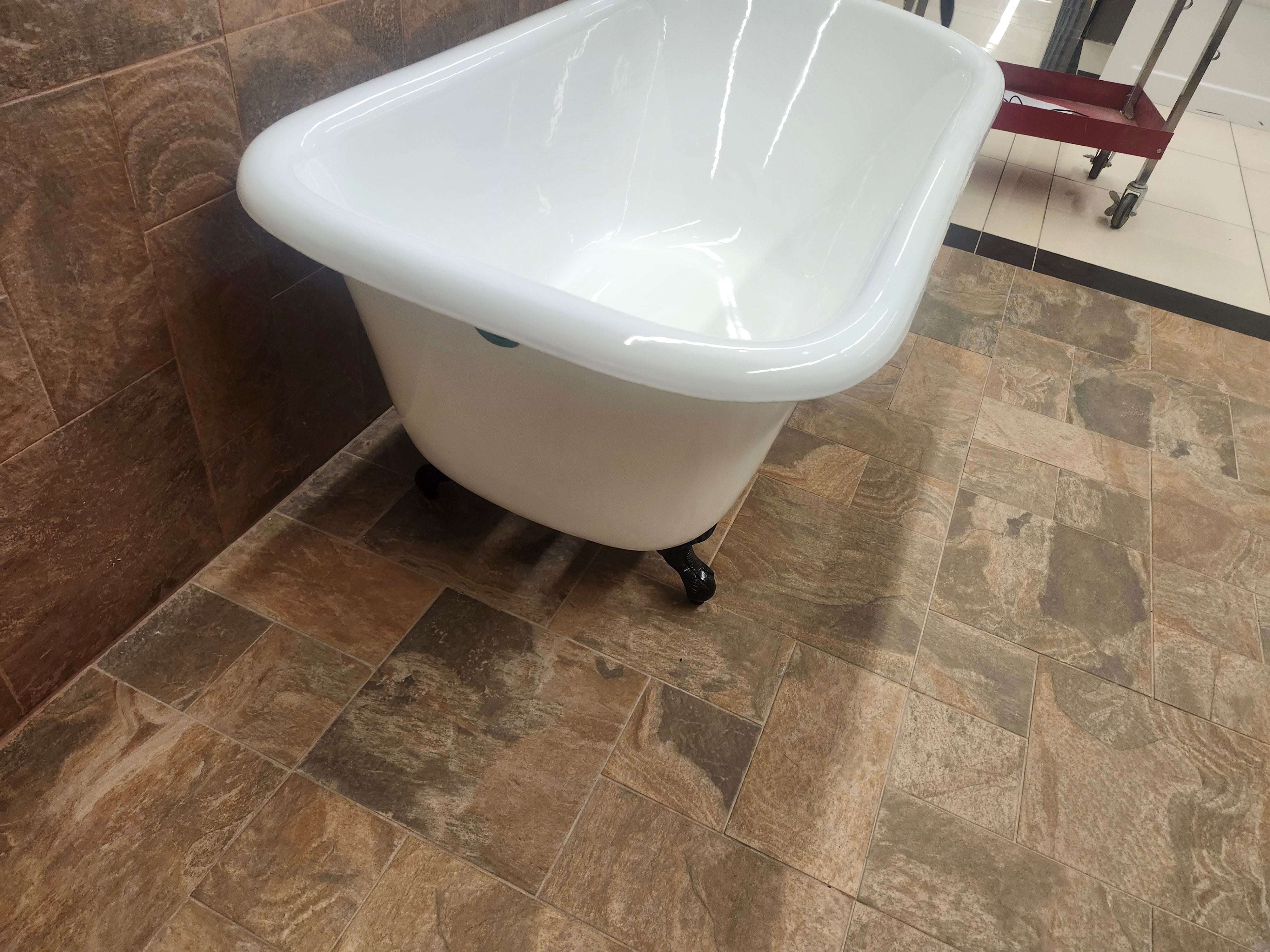 Clawfoot 60x30 Roltopno Freestanding Bathtub (No Feet) (as is)