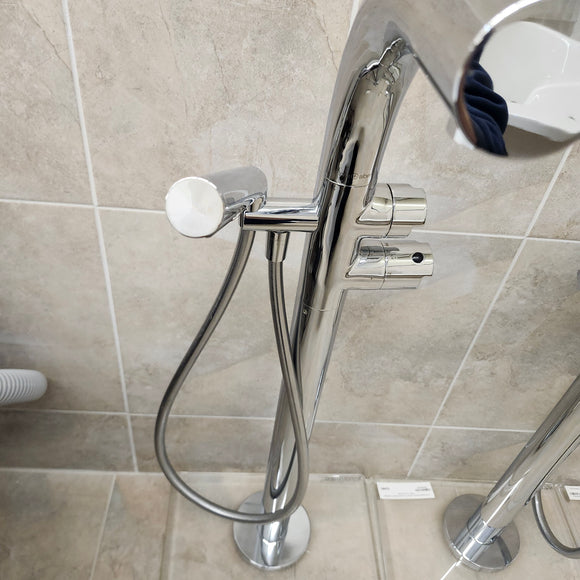 Victoria & Albert Roman Deck Faucet Floormount Thermostatic Tub Filler TU14 Floormodel clearance as is m8