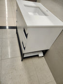 Vida Turin 37" White/Black Vanity with Countertop Combo (as is) m5-7