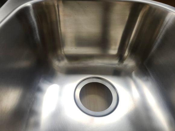 Vida Axes 32" x 21" Stainless Steel Round Undermount Kitchen Sink Floormodel Clearance