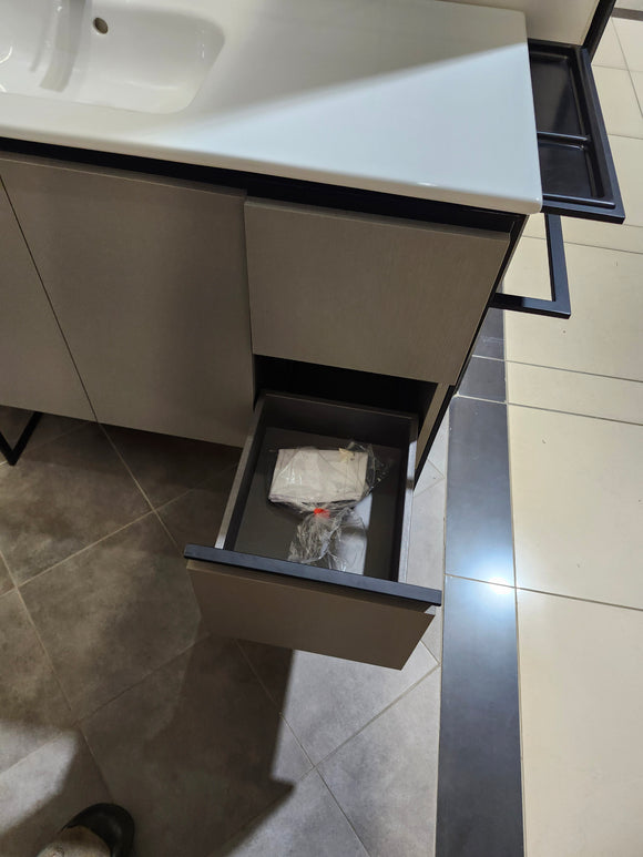 36" Royo Structure Vanity & Countertop Combo (as is) l14