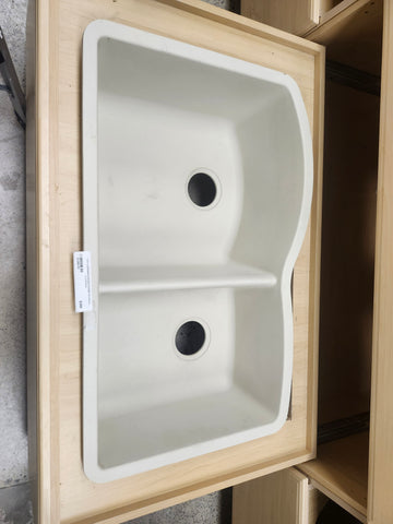 Diamond Silgranit 32" L x 21" W Double Basin Granite Undermount Kitchen Sink 400075 Floormount Clearance as is