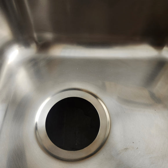 Vida Axes 31 x 20 3 Hole Kitchen Sink 2 Bowl Floormodel as is m10