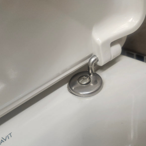 Duravit 2pc Toilet, Tank and Seat Combo Floormodel Clearance Sold As Is (I16)