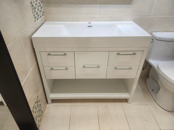 39" Vero Glossy White Vanity with Countertop Combo (as is) g 12