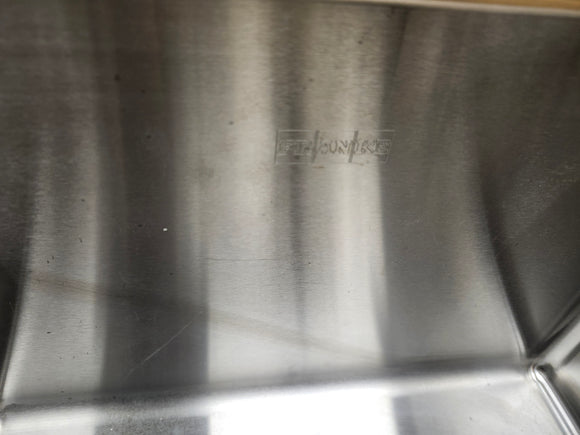Franke 29 x 18 Kitchen Sink Stainless Steel 2 Bowl Undermount Compact CPX120 Floormodel Clearance As is