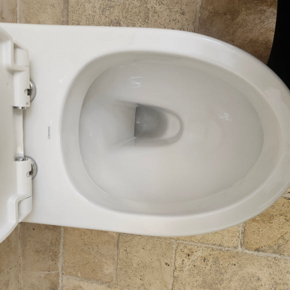 Caroma Sidney 1pc Toilet 987200 Floormodel Clearance as is