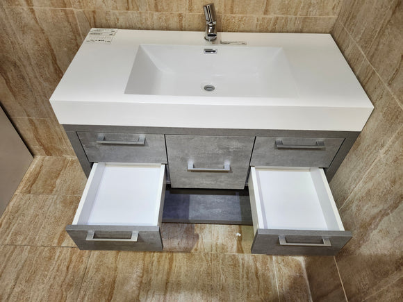 Vero Aura Vanity 39 x 18 Base and Countertop Combo 42