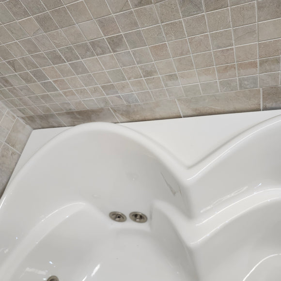 Sherlic Whirlpool System 60 x 60 Vaentino Built in Bathtub Brushed nickel Hardware Floormodel as is Clearance m8