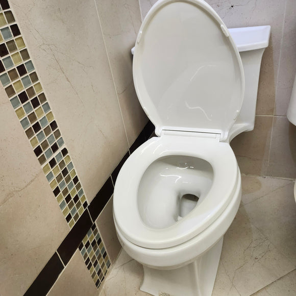 Kohler 1pc Archer Toilet (as is) i8
