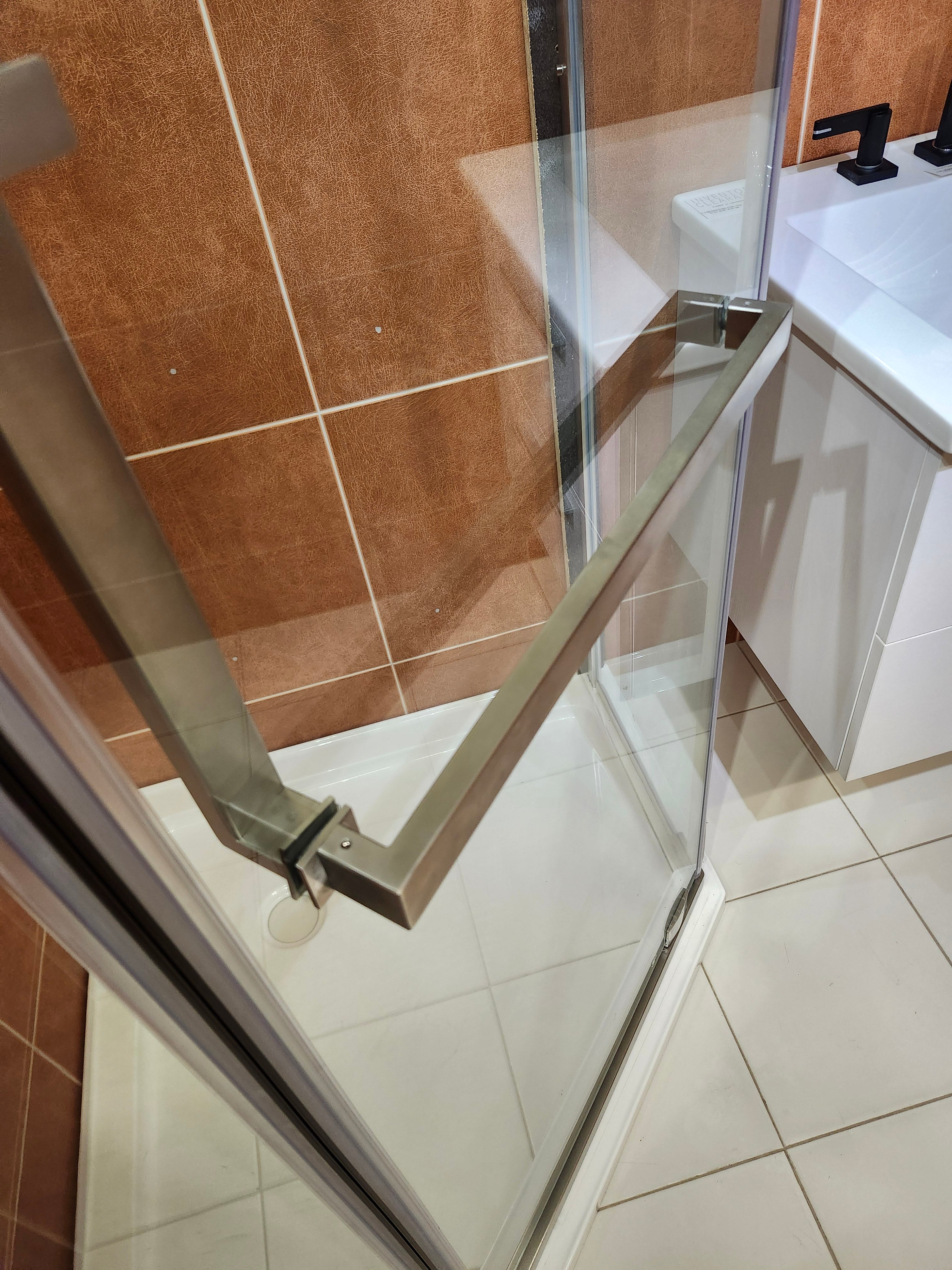 Vida Clarian Neo Angle Shower Door Inventory Clearance (as is)