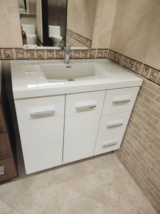 36" Aura Glossy White Art Right Hand Vanity with Countertop Combo (as is)