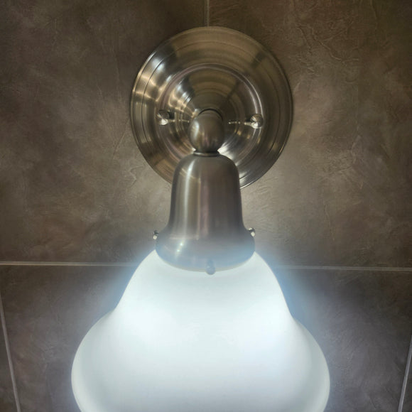 Sea Gull 44060-962 Bathroom Fixture Floormodel Clearance As Is (H11)