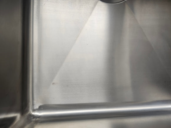 Vida 30" Undermount Kitchen Sink Floormodel Clearance As Is