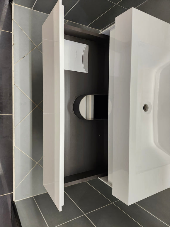 Moda 31 Vanity with Countertop (as is) g6 with mirror wallhung