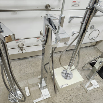 Vida Wave Floormount Tub Filler with Hand Held Shower Head and Lever Handle Floormodel Clearance as Is