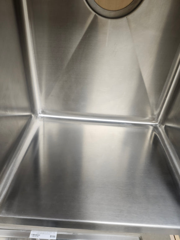 Vida Acute Stainless Steel Square Undermount Kitchen Sink Floormodel Clearance as is etobicoke
